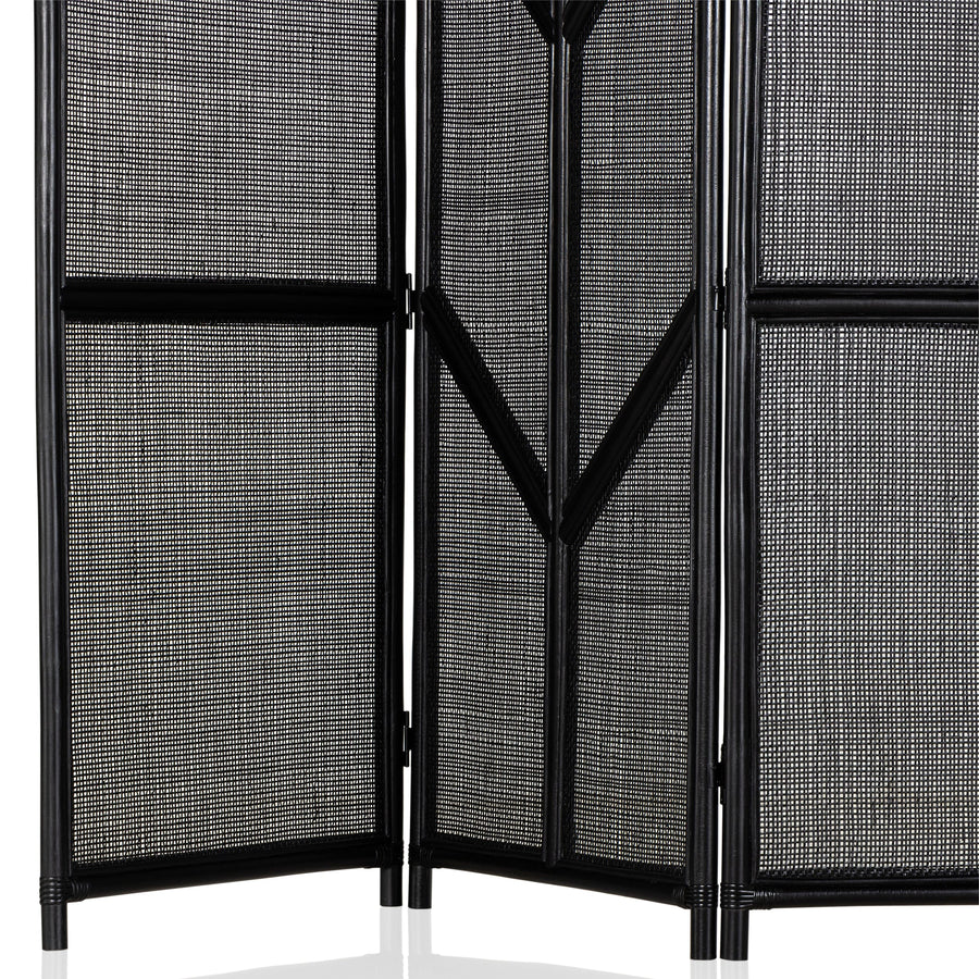 Annabelle Screen, Ebony